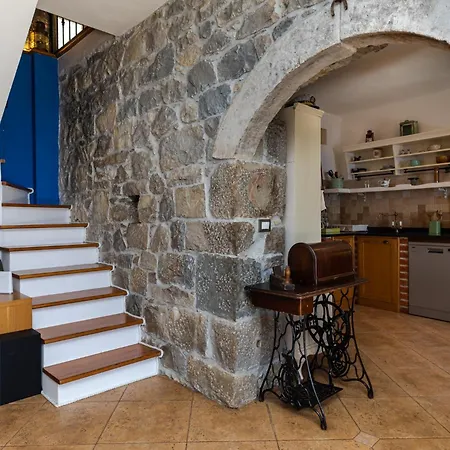 Villa Lucija *