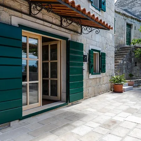 Vila Lucija Mimice
