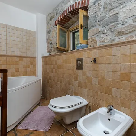 Vila Lucija Mimice