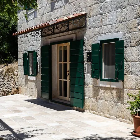 Lucija *
